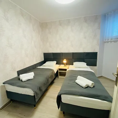 Pool Antonia * Pag Town