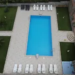 Pool Antonia Apartment *