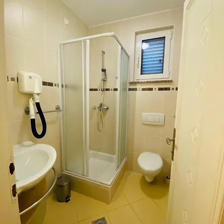 Apartment Pool Antonia *