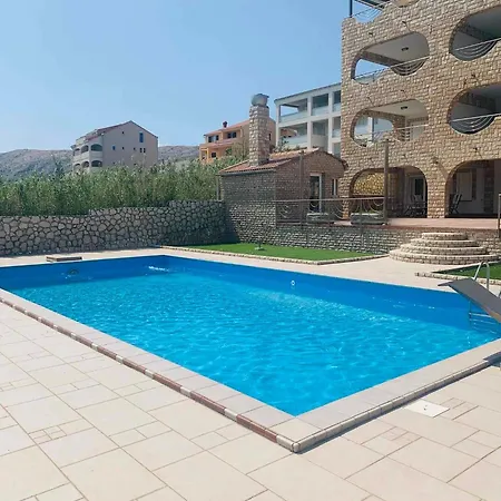 Apartment Pool Antonia *