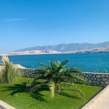 Pool Antonia * Pag Town