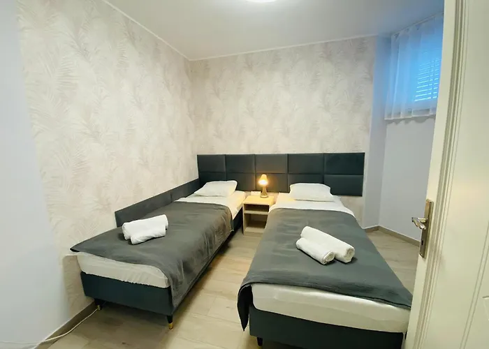 Pool Antonia * 파그